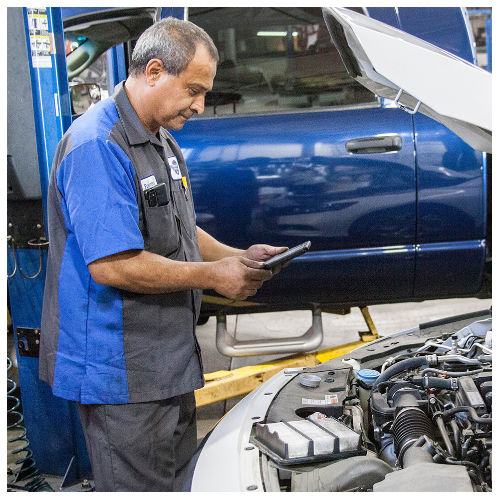 placentia-super-service-staff-mechanic3 | Placentia Super Service 