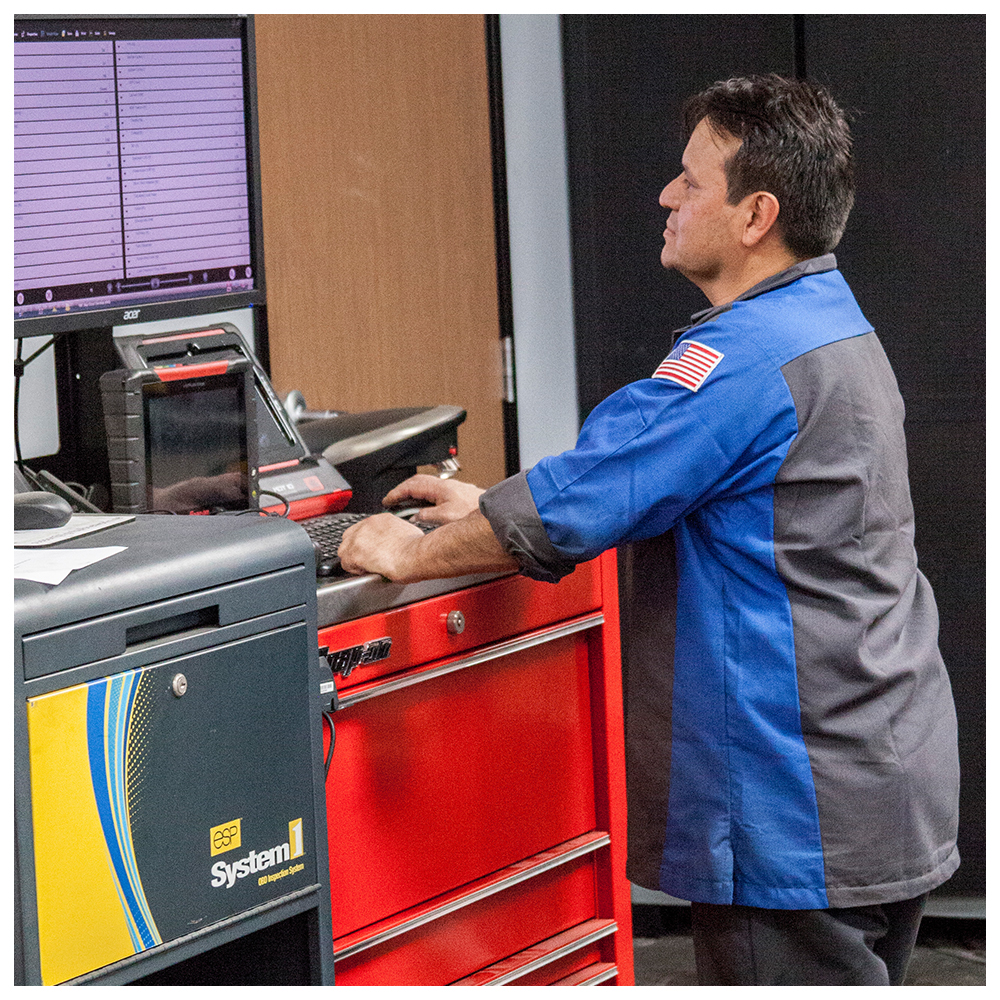 placentia-super-service-staff-mechanic4 | Placentia Super Service 